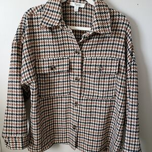 Chaus Houndstooth Button-Up Jacket in Cream, Brown & Navy